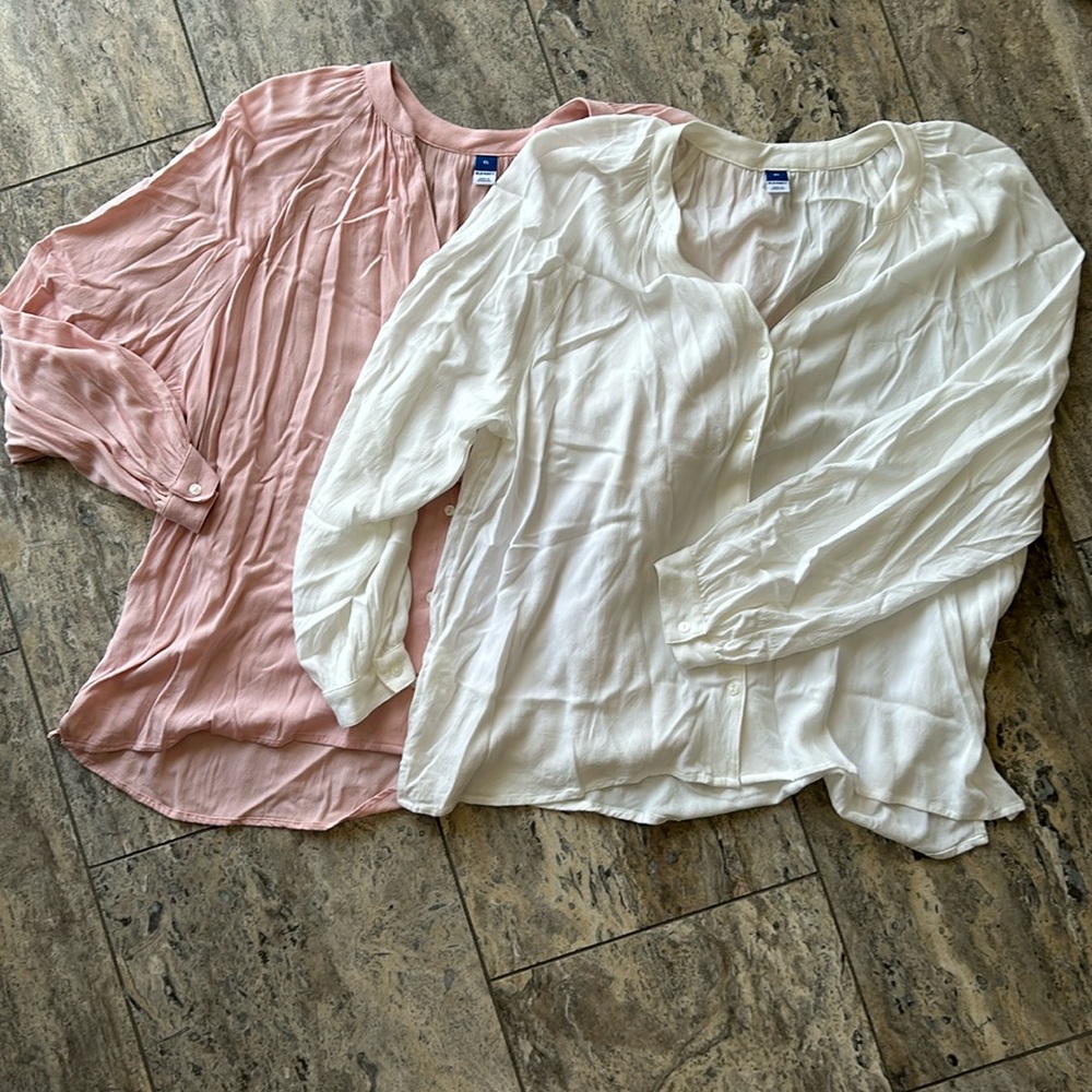 2/$10Long Sleeve Button Up Blouses